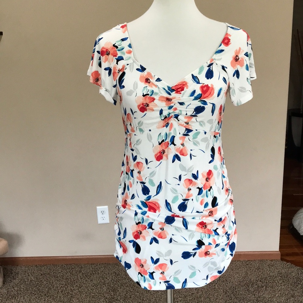 NWT floral maternity top